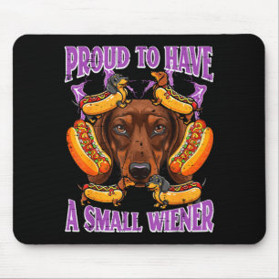 Dackel stolz darauf, eine kleine Wiener zu haben l Mousepad