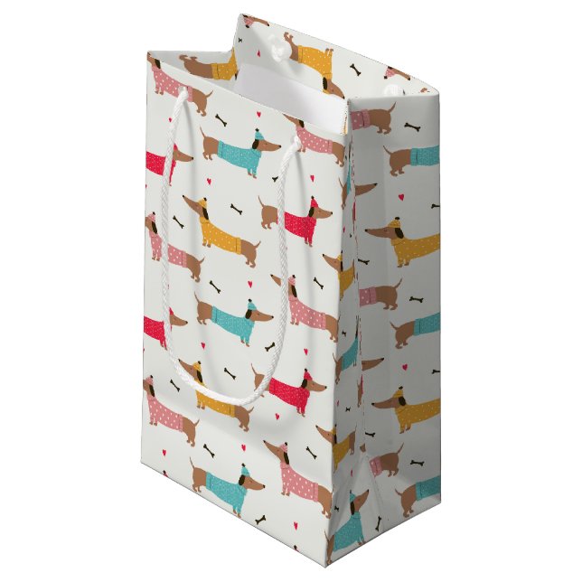 Dackeln in Sweaters Holiday Pattern Kleine Geschenktüte (Vorderseite Schrägansicht)