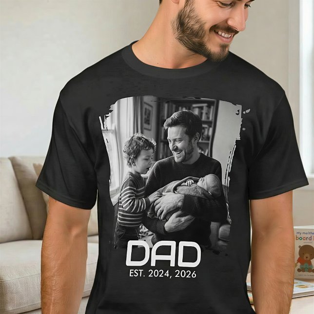 Dad Established Bold Photo T-Shirt (Von Creator hochgeladen)