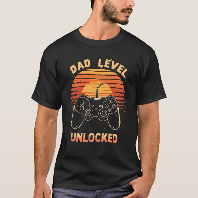 Dad Level Unlocked Funny Retro New Dad Gamer  T-Shirt (Vorderseite)