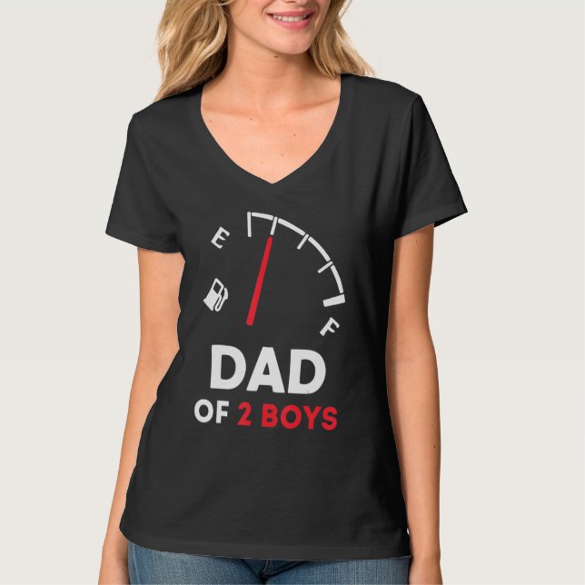 Dad of 2 Boys Funny Gift from Son Father's Day 202 T-Shirt (Vorderseite)