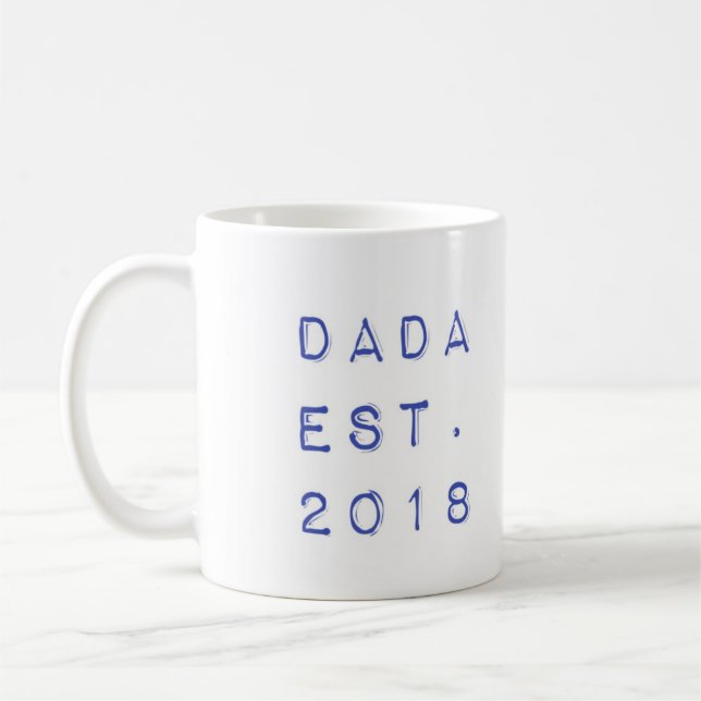 Dada EST. 2018 Kaffeetasse (Links)