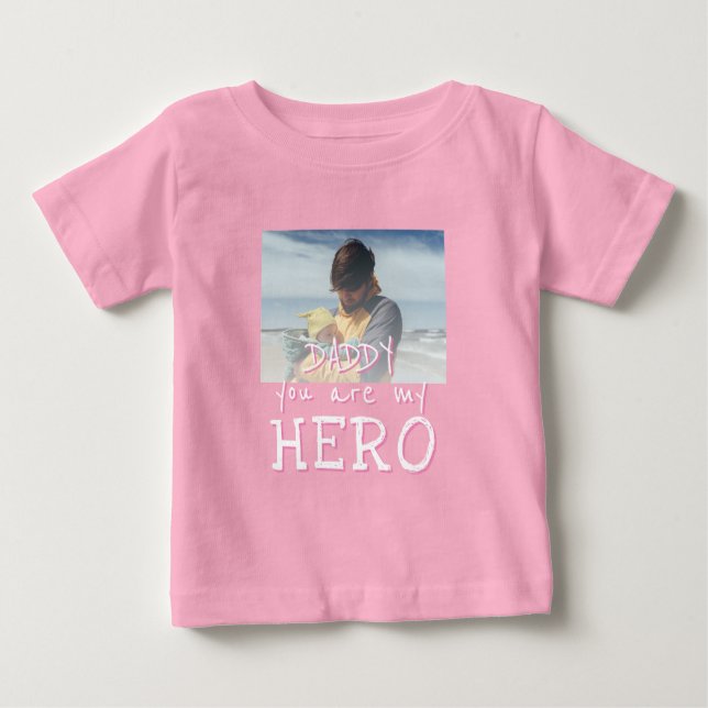 Daddy, du bist mein Held Typografy Vater Foto Baby T-shirt (Vorderseite)