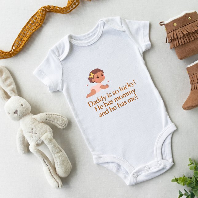Daddy hat so viel Glück Baby Strampler (Von Creator hochgeladen)
