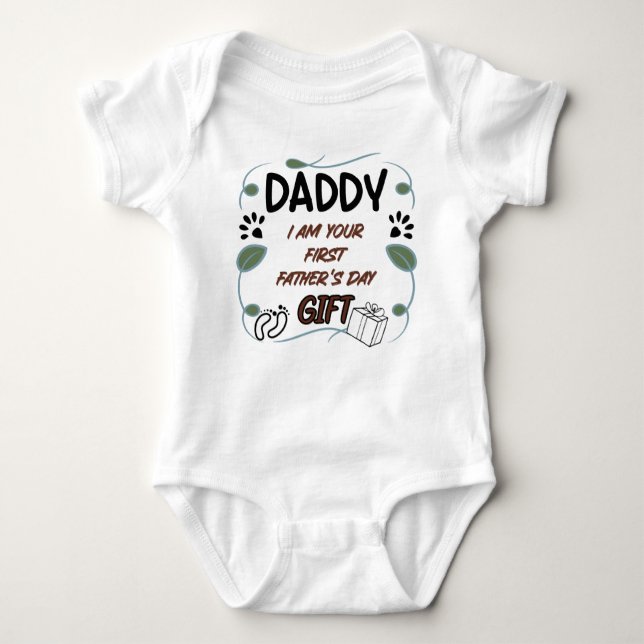 Daddy, ich bin dein erstes Geschenk zum Vater Baby Strampler (Vorderseite)