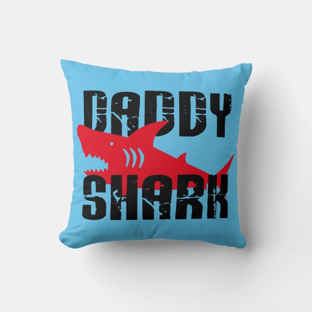 Daddy Shark Worn Graphic Kissen (Vorderseite)
