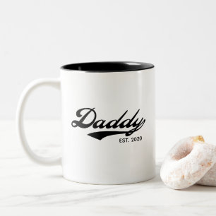 Daddy Tasse (Est Year) - maßgeschneiderte Wörter