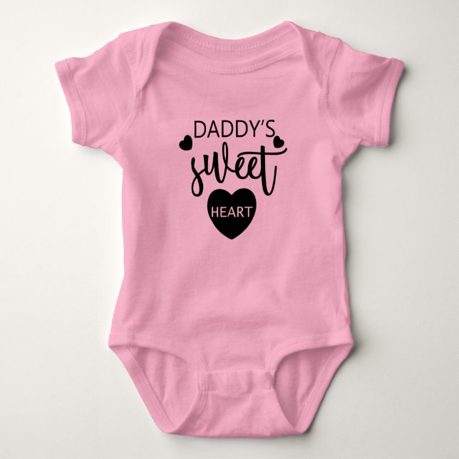 Daddy's Sweet Heart Baby Strampler (Vorderseite)