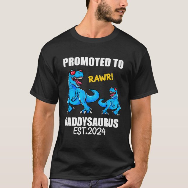 Daddysaurus 2024 Dad  Pregnancy Announcement Dinos T-Shirt (Vorderseite)