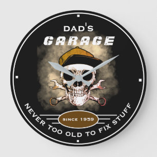 Dad's Garage Never Too Old Skull Wrenches Black Große Wanduhr