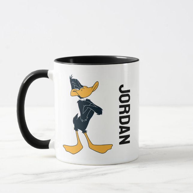 DAFFY DUCK™ mit überquerten Waffen | Name hinzufüg Tasse (Links)