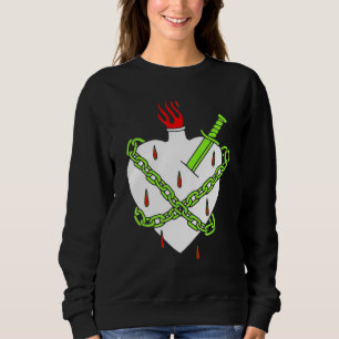 Dagger in weißem Herzen mit roter Flamme und Sweatshirt