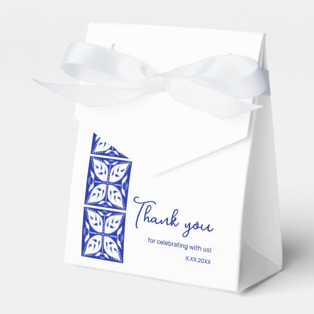 Dahlia Buds Personalisiertes Gastgeschenk Box Geschenkschachtel (Vorderseite)