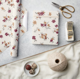 Dainty Gold Maroon Floral Pattern Geschenkpapier