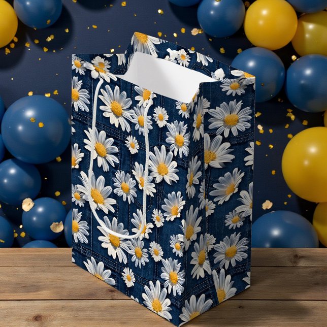 Daisies on Blue Denim Birthday  Mittlere Geschenktüte (Von Creator hochgeladen)