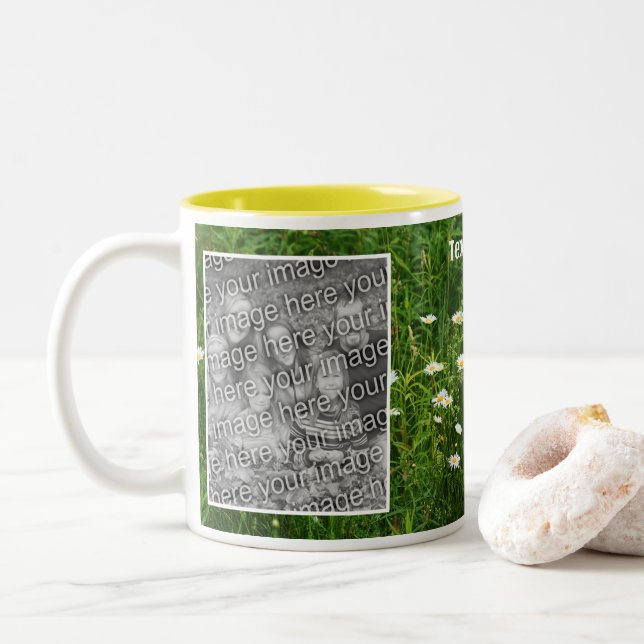 Daisy Flowers In Field Add Your Photo Zweifarbige Tasse (Mit Donut)