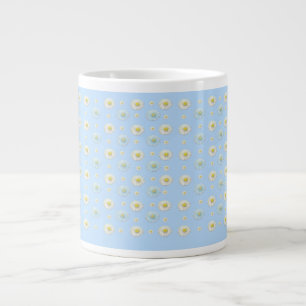 Daisy Pattern auf hellblauem Hintergrund Jumbo-Tasse