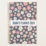 Daisy Pattern Blume Bloms Niedliche CUSTOM Planer<br><div class="desc">Hallo ! Ich hoffe,  Ihnen gefällt dieses originale Kunstwerk-Design. Fügen Sie Ihren eigenen Text hinzu,  ändern Sie die Farben oder Schriftart,  um ihn zu personalisieren. Karo in meinem Shop für weitere Designs. Wenn du etwas Angewohntes willst,  lass mir bitte Bescheid.</div>