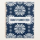 Daisy Pattern Blume Blooms Floral Navy CUSTOM Planer<br><div class="desc">Hallo ! Ich hoffe,  Ihnen gefällt dieses originale Kunstwerk-Design. Fügen Sie Ihren eigenen Text hinzu,  ändern Sie die Farben oder Schriftart,  um ihn zu personalisieren. Karo in meinem Shop für weitere Designs. Wenn du etwas Angewohntes willst,  lass mir bitte Bescheid.</div>