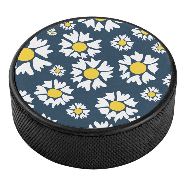 Daisy Pattern, Blumenmuster, weiße Daisien Eishockey Puck (3/4)