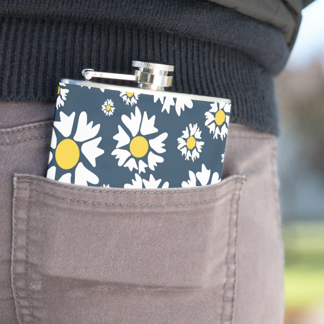 Daisy Pattern, Blumenmuster, weiße Daisien Flachmann (Beispiel)