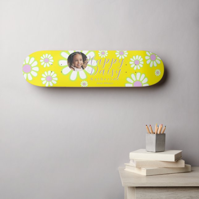Daisy Simple Foto Yellow Skateboard (Wandkunst (Horz))