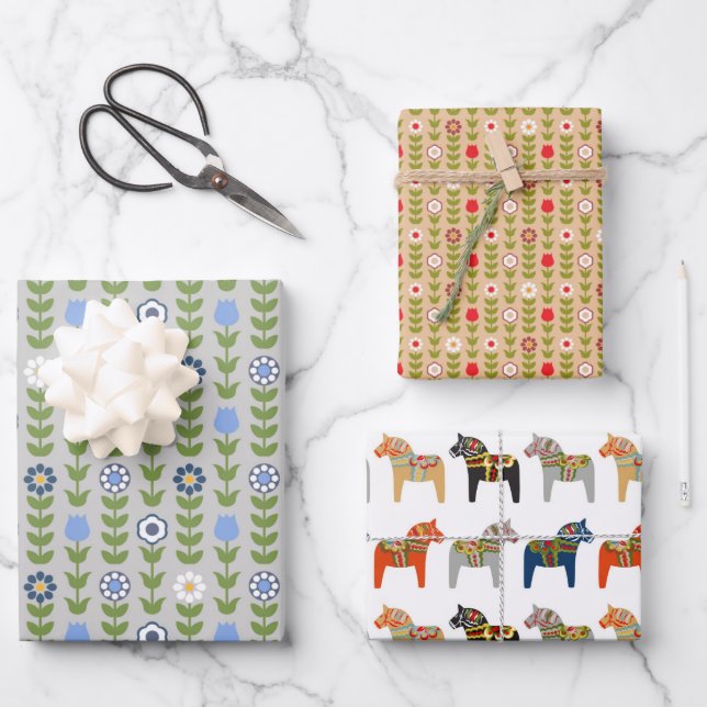 Dala Pferd und florales schwedisches Folkloremuste Geschenkpapier Set (Vorderseite)