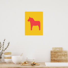 Dala Rot auf gelbem Poster