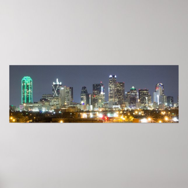 Dallas Skyline nachts Poster (Vorne)