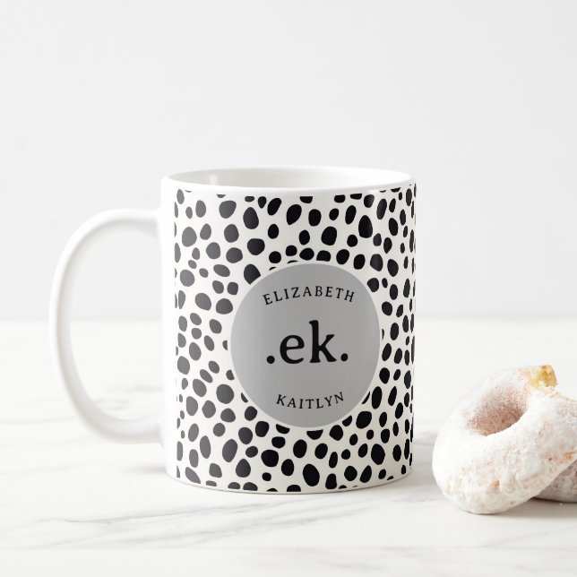 Dalmatiner Dog Abstraktes Muster Grau Monogramm Kaffeetasse (Mit Donut)