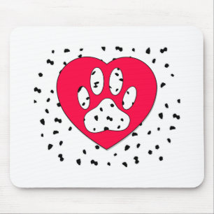 Dalmatiner Dog Paw Print in rotem Herzen Mousepad