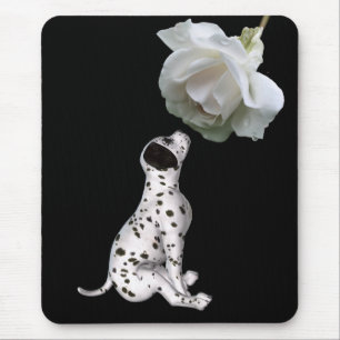 Dalmatiner Welpe und Weiße Rose Mousepad