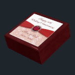 Damask 40. Hochzeitstag Geschenkboxen<br><div class="desc">Ein Digitalbcon-Bilderdesign mit Ruby Red und Damask Design-Design mit einer Vielzahl von individuellen Bildern, Formen, Mustern, Stilen und Schriftart in dieser einzigartigen "Ruby Wedding Anniversary"-Geschenkboxen. Dieses ansprechende und elegante Design wird mit maßgeschneiderten Textschriften zum Anzug Ihres eigenen besonderen Anlasses ergänzt und ist das perfekte Geschenk für dieses perfekte Paar, das...</div>