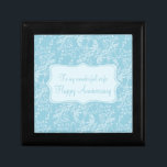 Damask Ehefrau Jubiläum Geschenkboxen blau<br><div class="desc">Hübsche schicke Damast Stil Keepake Geschenkboxen. Ideal,  um Ihre Ehefrau bei einem Jubiläum oder einem anderen besondere Anlass ein besonderes Geschenk zu schenken. Geschenkboxen lautet: "Zu meiner wunderbaren Ehefrau glücklichen Jahrestag",  oder kann mit Ihren eigenen Worten angepasst werden. Exklusives Design von Sarah Trett.</div>