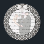 Damask Elegance Wedding Round Magnet<br><div class="desc">Ihre Veranstaltung wird das perfekte Foto sein, wenn Ihre Gäste diese Foto Magnete als Zuhause zum Favoriten nehmen. Diese trendigen Foto Magnete bieten eine einzigartige und funktionelle Möglichkeit, Fotos zu zeigen. Ideal für Fotos Ihrer Veranstaltung, um jedem Ihrer Gäste als Erinnerung an Ihren besonderen Tag zu geben. Personalisieren Sie diese,...</div>