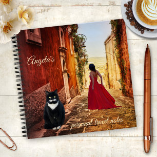 Dame d'art italienne dans le Carnet de chat Tuxedo