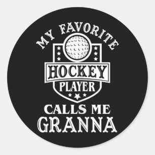 Damen Mein Lieblings-Eishockeyspieler nennt mich G Runder Aufkleber