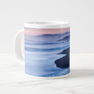 Dämmerung am Moonstone Beach Jumbo-Tasse