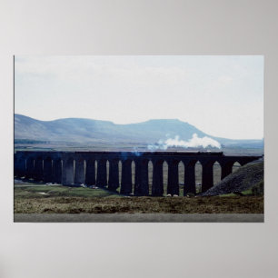 Dampfzug "Green Arrow" auf Ribblehead Viaduct, E Poster