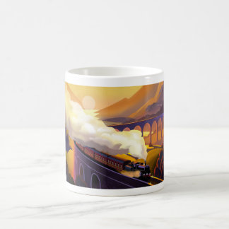 Dampfzug Überquerung der Brücke in Schottland. Kaffeetasse