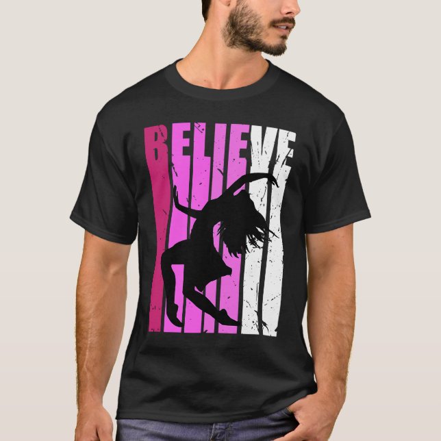 Dance Pink Dancer Fan Believe Motivational Musical T-Shirt (Vorderseite)
