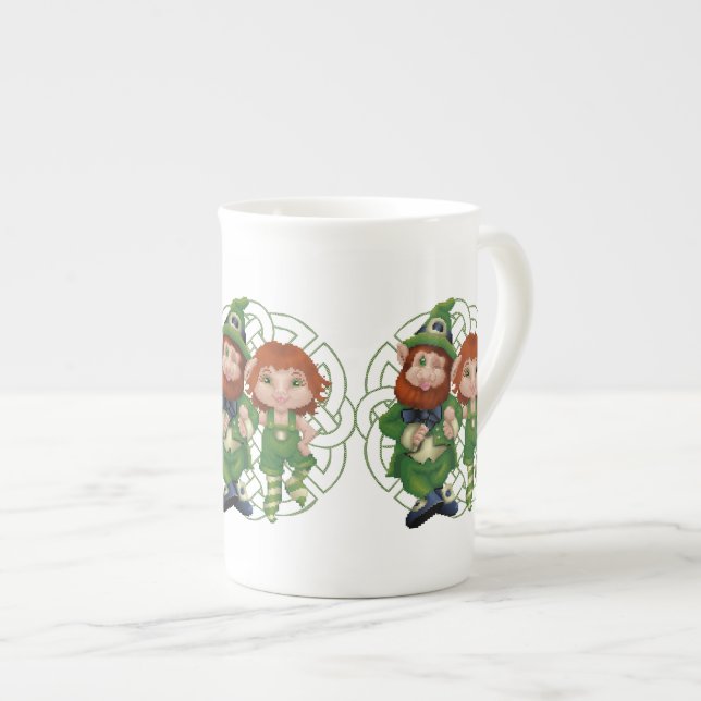 Dancing Leprecauns Pixel Art St. Patrick's Day Prozellantasse (Vorderseite Rechts)