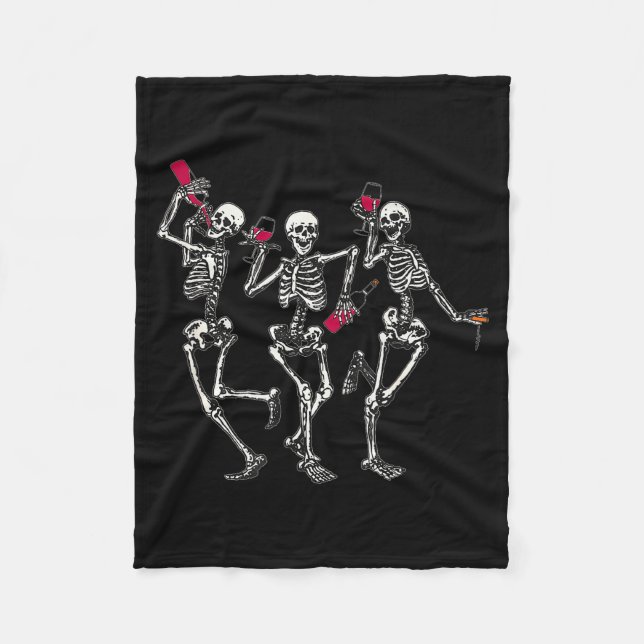 Dancing Skeletons Drinking Wine Lover Funny Hallow Fleecedecke (Vorderseite)