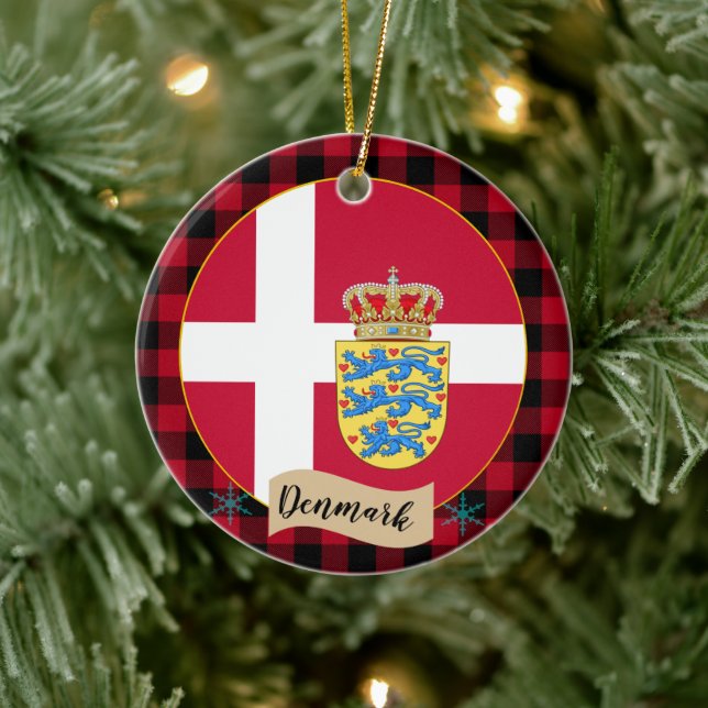 Dänemark, Rotbüffel, kariert und dänische Flagge Keramik Ornament (Baum)