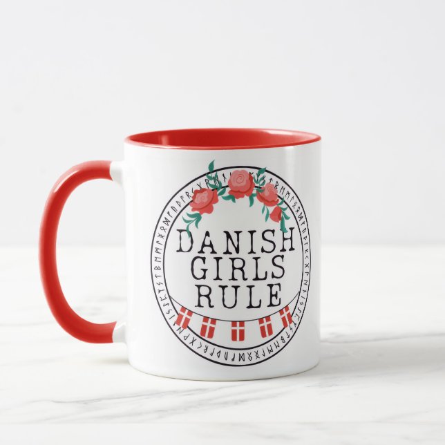 Dänische Girls Tasse (Links)