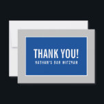 DANK IHNEN BAR MITZVAH Modernstes Graublau Dankeskarte<br><div class="desc">per kat massard >>> https://linktr.ee/simplysweetpaperie << Eine einfache, stilvolle Art zu sagen, danke an Ihre Gäste für die Teilnahme an Ihrer Veranstaltung. Als Vorlage können Sie ganz einfach Ihre eigenen Daten hinzufügen oder auf die Schaltfläche Anpassen klicken und Text, Schriftart, Größen etc. hinzufügen oder ändern TIPP: 1. Um Grafiken zu...</div>