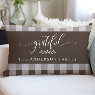 Dankbarer Familienname Brown Buffalo Karoiert Lendenkissen