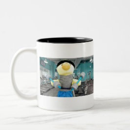 Danny Duck im Gym Zweifarbige Tasse