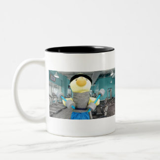 Danny Duck im Gym Zweifarbige Tasse