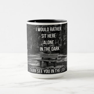 Dans La Mug De Citation Sombre